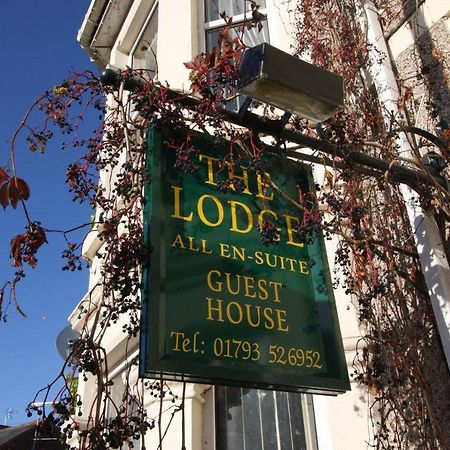 The Lodge Swindon Exterior photo