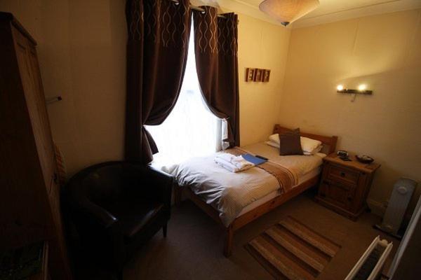 The Lodge Swindon Exterior photo